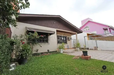 Casa para venda - 177.58m², 3 dormitórios, sendo 1 suites, 4 vagas - guarujá