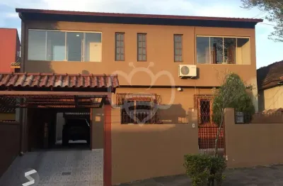 Casa com 4 quartos à venda na Rua Adroaldo Novo Correa, 191, Cavalhada, Porto Alegre