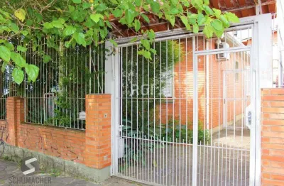 Casa com 3 quartos à venda na Rua Irmão Weibert, 462, Vila João Pessoa, Porto Alegre