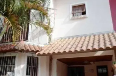Casa condominio para venda - 162m², 3 dormitórios, sendo 1 suites, 2 vagas - guarujá