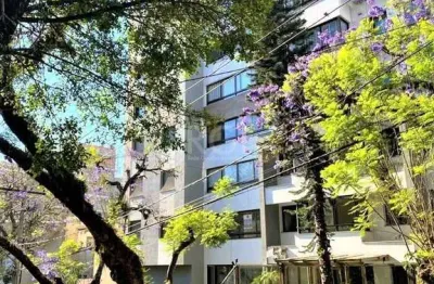 Excelente, amplo e ensolarado apartamento 3 dormitórios sendo 1 suíte, com living 2 ambientes, banheiro social, semimobiliado e com 2 vagas de garagem.