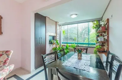 Apartamento 2 dormitórios com 1 vaga no bairro teresópolis em porto alegre