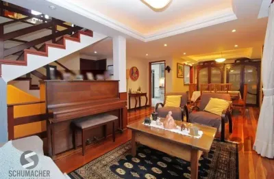 Casa de 275m² - 3 dormitórios e 3 vagas no bairro coronel aparício borges