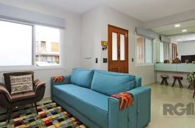 Casa 129m² - 3 dormitórios, 2 vagas no bairro hípica