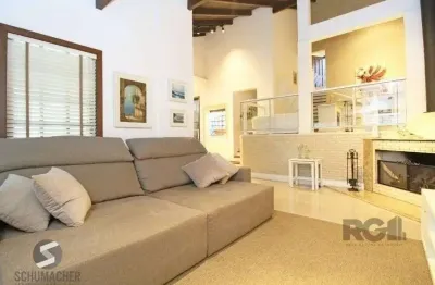 Casa com 3 quartos à venda na Rua Doutor Egydio Michaelsen, 299, Cavalhada, Porto Alegre