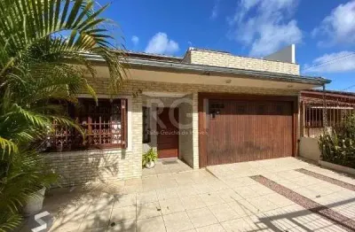 Casa para venda - 382m², 6 dormitórios, sendo 2 suites, 4 vagas - ipanema