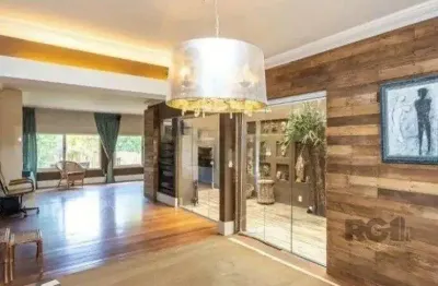 Excelente casa de 220m² com 3 dormitórios no bairro tristeza.