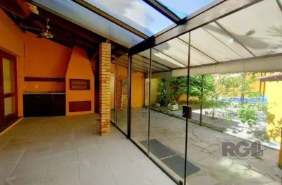 Casa de 3 dormitórios no bairro ipanema - porto alegre