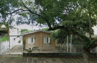 Casa de alvenaria, 03 dormitórios próximo a av. teresópolis