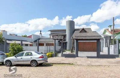 Casa para venda - 451.63m², 5 dormitórios, sendo 1 suites, 4 vagas - cristal