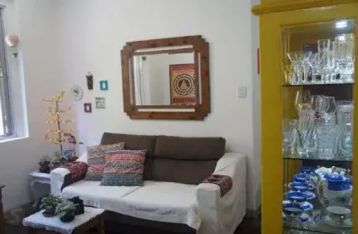 Apartamento em porto alegre, no bairro centro histórico, com 2 dormitório(s), e 2 banheiros, à venda.
