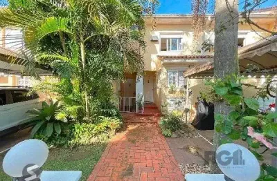 Casa condominio em porto alegre, no bairro tristeza, com 3 dormitório(s), e 3 banheiros, à venda.