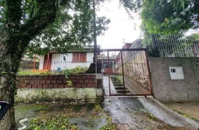 Casa em porto alegre, no bairro tristeza, com 3 dormitório(s), e 3 banheiros, à venda.