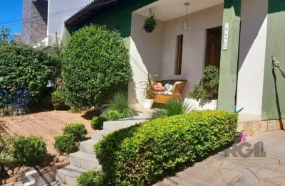 Casa 3 dormitórios, 1 suíte, vaga de garagem, bairro parque da matriz