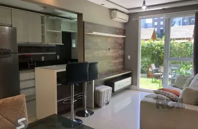 Apartamento com pátio 2 quartos (1 suites) churrasqueira e vaga. infra completa
