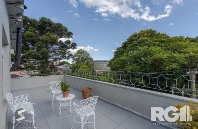 Cobertura desocupada com 3 quartos e área gourmet em porto alegre