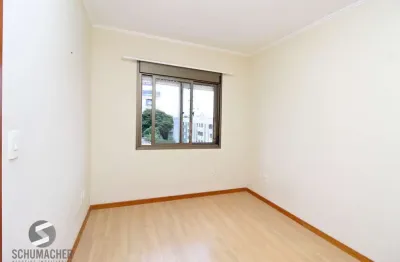 Apartamento de três dormitórios, suíte e uma vaga de garagem no bairro santana