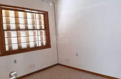 Casa para venda - 150m², 3 dormitórios, sendo 1 suites, 4 vagas - floresta