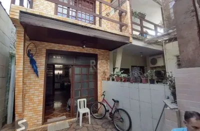 Casa com 6 quartos à venda na Avenida Eduardo Prado, 1874, Cavalhada, Porto Alegre