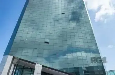 Ferece 42m² de área privativa com vista para o jockey club e pontal shopping.