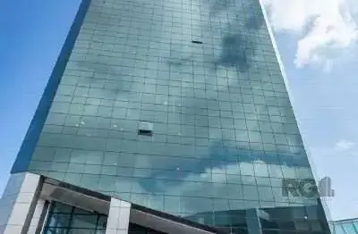 Ferece 42m² de área privativa com vista para o jockey club e pontal shopping.