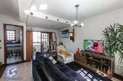 Casa com 161m² e 3 dormitórios com suíte, piscina no bairro espírito santo em porto alegre
