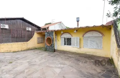 Casa com 3 quartos à venda na Estrada Aracaju, 135, Vila Nova, Porto Alegre
