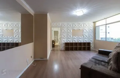 Apartamento de 02 dormitórios com móveis e roupeiros planejados