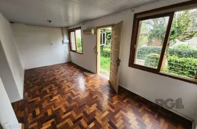 Casa em condomínio fechado com 3 quartos à venda na Rua Butuí, 763, Cristal, Porto Alegre