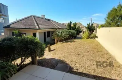 Casa a beira mar de imbe na frente calçadão . mobiliada , super bem conservada . composta por 4 dormitórios sendo 1 suíte