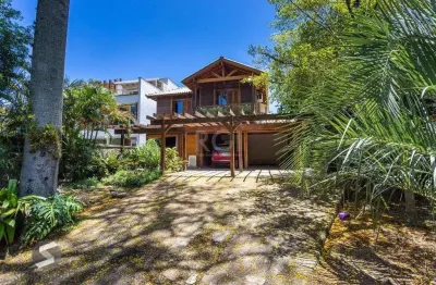 Casa com 5 quartos à venda na Rua Cassino, 118, Ipanema, Porto Alegre