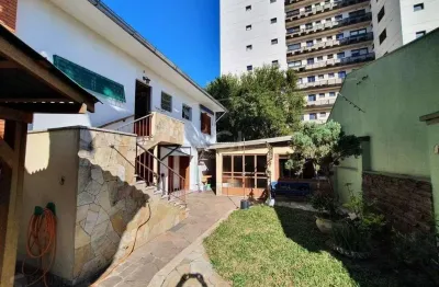 Casa para venda - 250m², 4 dormitórios, sendo 1 suites, 4 vagas - centro