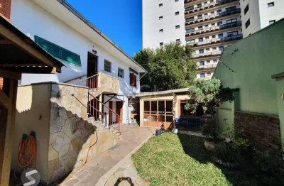 Casa para venda - 250m², 4 dormitórios, sendo 1 suites, 4 vagas - centro