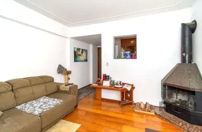 Apartamento na cidade baixa de 3 dormitórios desocupado e 2 vagas