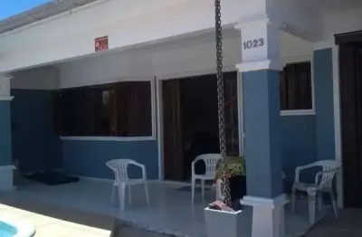 Casa 3 dormitórios + piscina + 4vagas garagem + 2 quadras mar