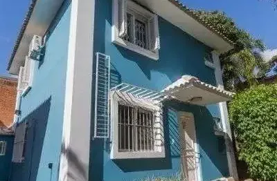 Sobrado no bairro tristeza de 3 dormitórios e vaga desocupado