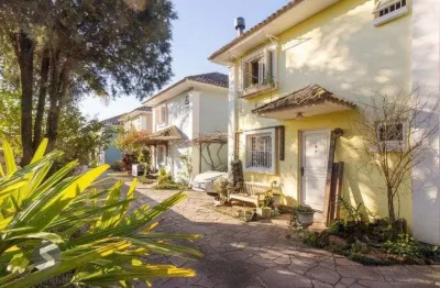 Sobrado no bairro tristeza de 3 dormitórios e vaga desocupado