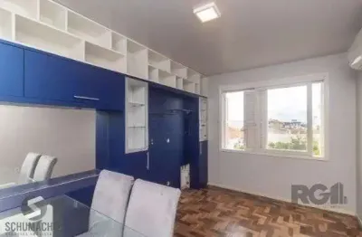 Apartamento com 2 quartos à venda na Rua Buarque de Macedo, 809, São Geraldo, Porto Alegre