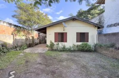 Casa com 2 quartos à venda na Rua Marechal Hermes, 359, Camaquã, Porto Alegre