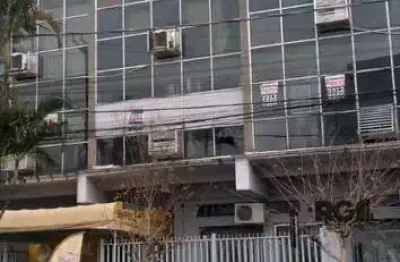 Sala comercial à venda na Rua Tupi, 240, Passo da Areia, Porto Alegre