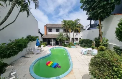 Casa bairro jardim isabel/ amplo pátio / piscina / 3 dormitórios