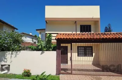 Casa com 2 quartos à venda na Rua Ari Peixoto Martins, 119, Espírito Santo, Porto Alegre