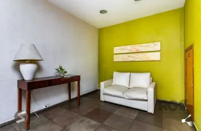 Apartamento de 2d com vaga proximo da faculdade puc-rs e hospital sao lucas da pucrs