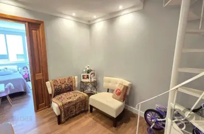 Cobertura de 90m² - 3 dormitórios, 2 banheiros, terraço com churrasqueira e 1 vaga de garagem no bom jesus
