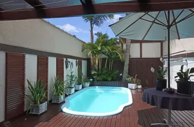 Casa com 4 quartos à venda na Rua Eliza Tevah, 145, Hípica, Porto Alegre