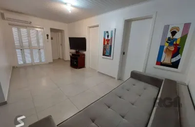 Casa com 3 quartos à venda na Rua Oswaldo Olmiro Machado, 72, Ipanema, Porto Alegre