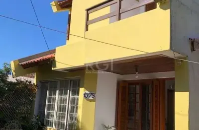Casa para venda - 178.5m², 3 dormitórios, sendo 2 suites, 2 vagas - tristeza