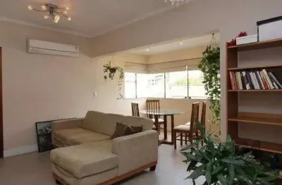 Vende-se apartamento 2 dorm c/ suite, living com sacada c/ churrasuqiera, vaga coberta - 93m² - mont serrat