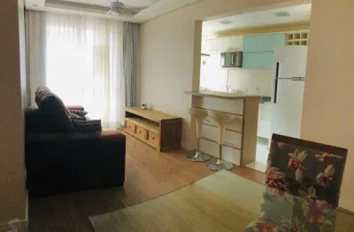 Lindo apartamento mobiliado e equipado. 2 quartos (1 suíte), 2 vagas e pátio.