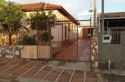 Casa com 3 quartos à venda na Rua Carlos Barone, 174, Passo das Pedras, Porto Alegre